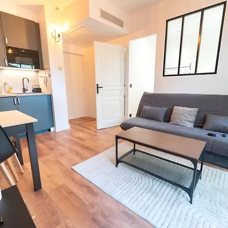 Yv Bel Appartement, Piscine Terrasse Et Garage